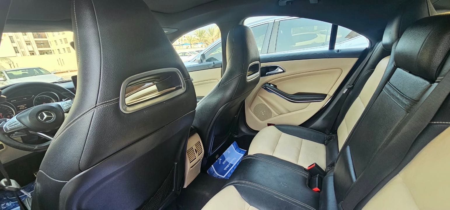 Car Image 2017 MERCEDES C Class 250