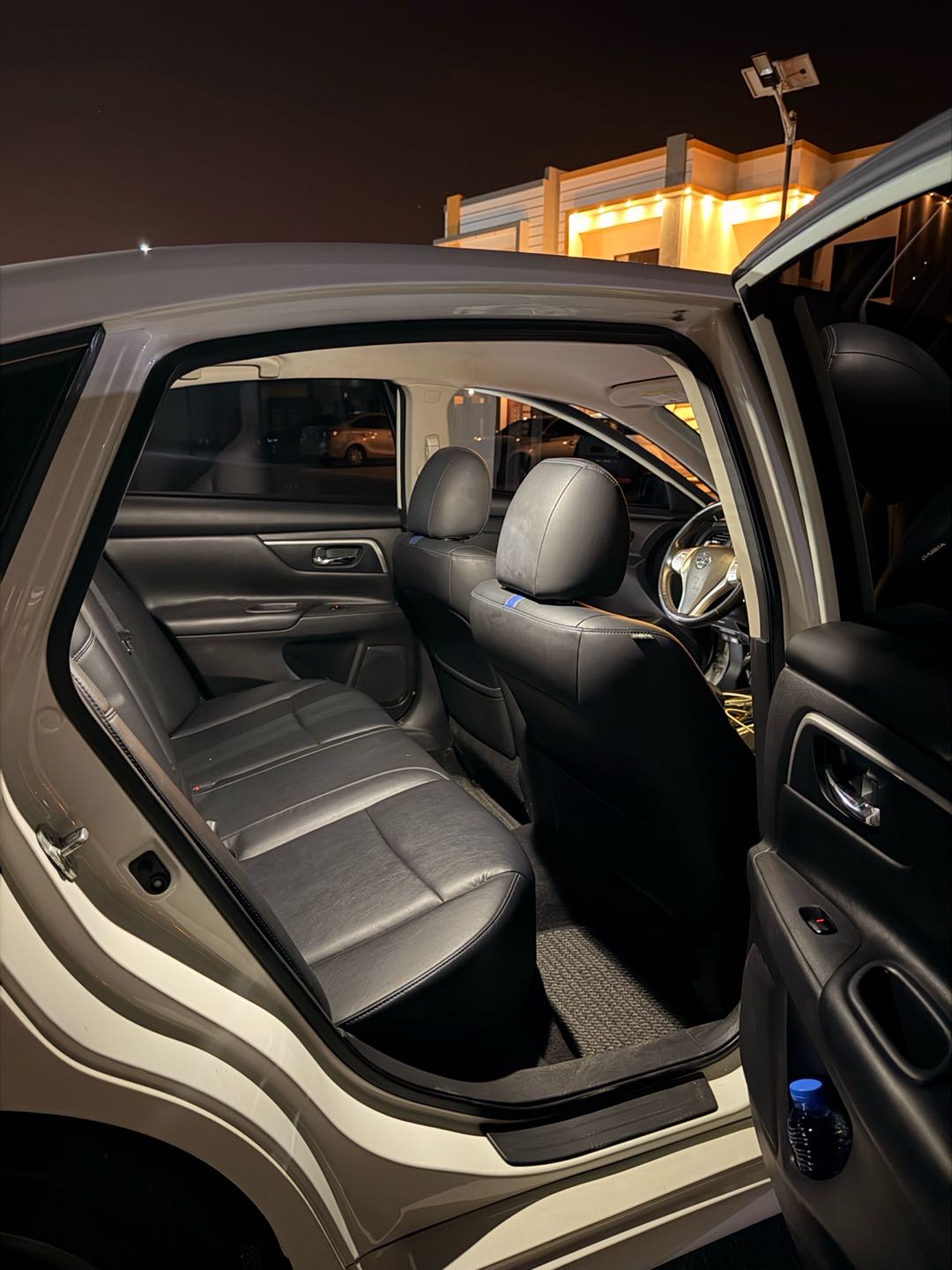Car Image 2018 NISSAN ALTIMA SR