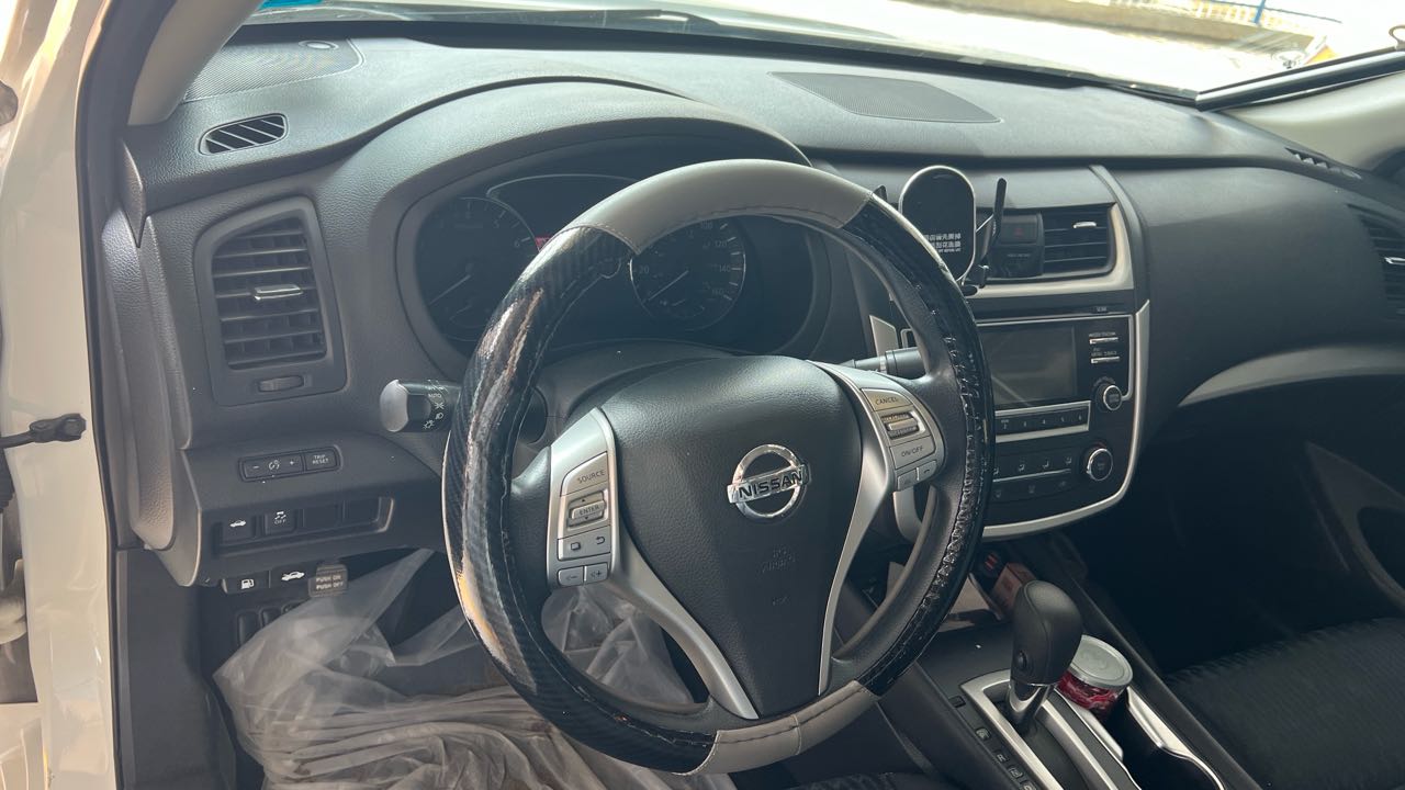 Car Image 2017 NISSAN ALTIMA S
