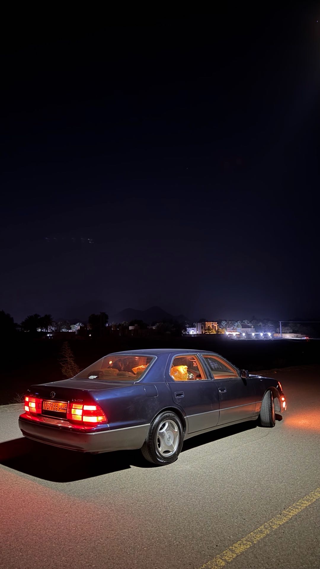 Car Image 1998 LEXUS LS 400