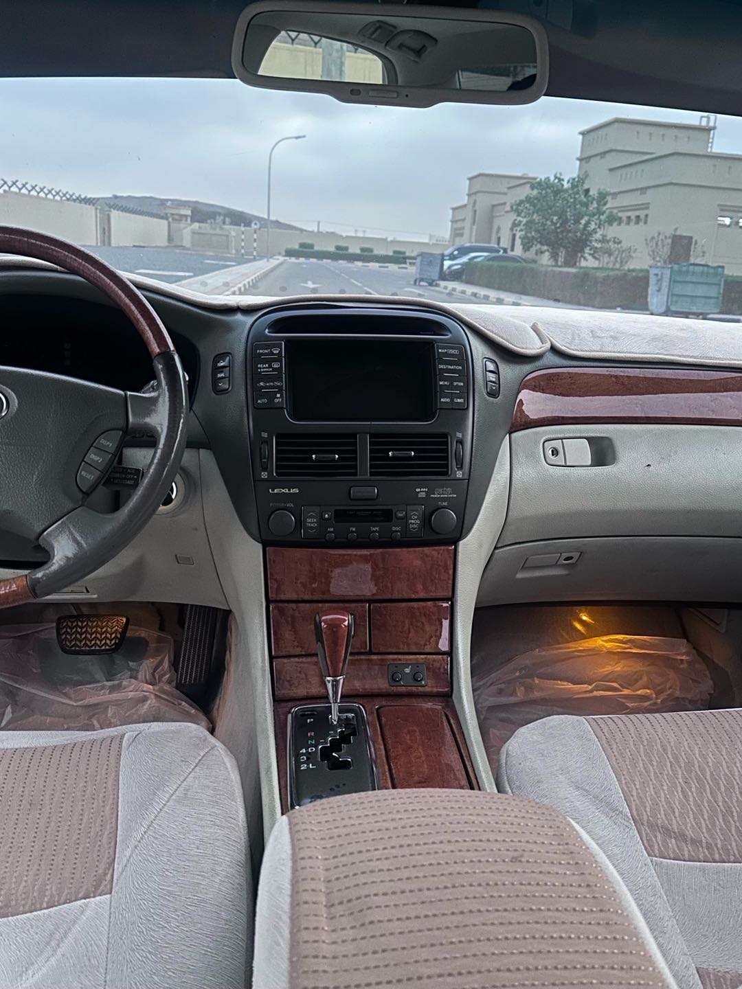 Car Image 2001 LEXUS LS 430 1/2 Ultra