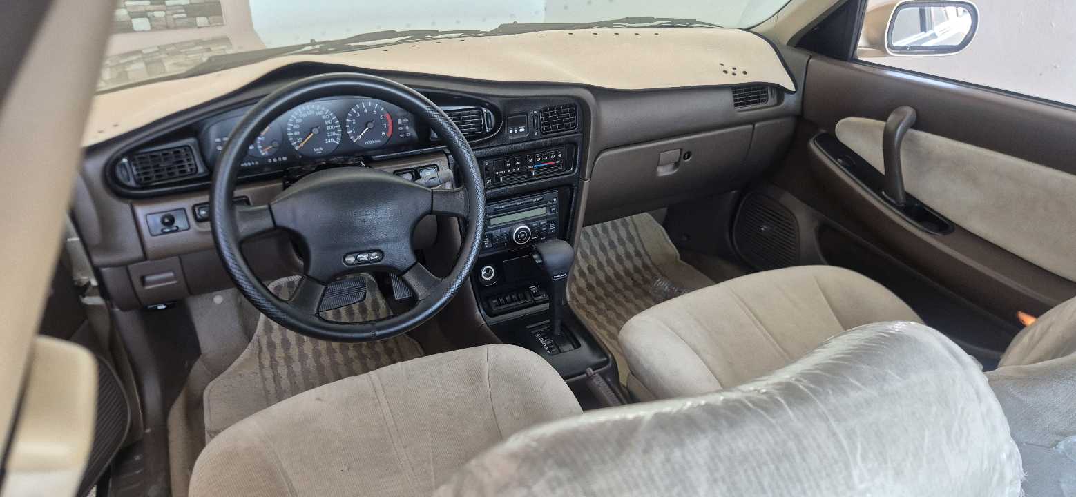 Car Image 1993 NISSAN MAXIMA PLATINUM