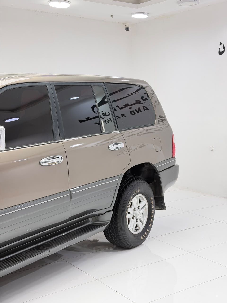 Car Image 1999 LEXUS LX 470
