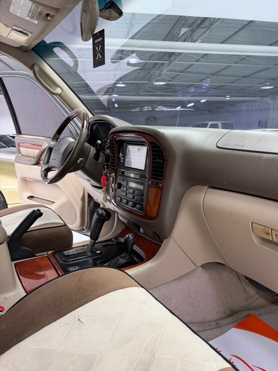Car Image 1999 LEXUS LX 470
