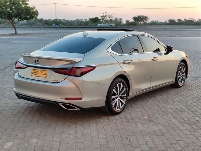 Car Image 2020 LEXUS ES 350