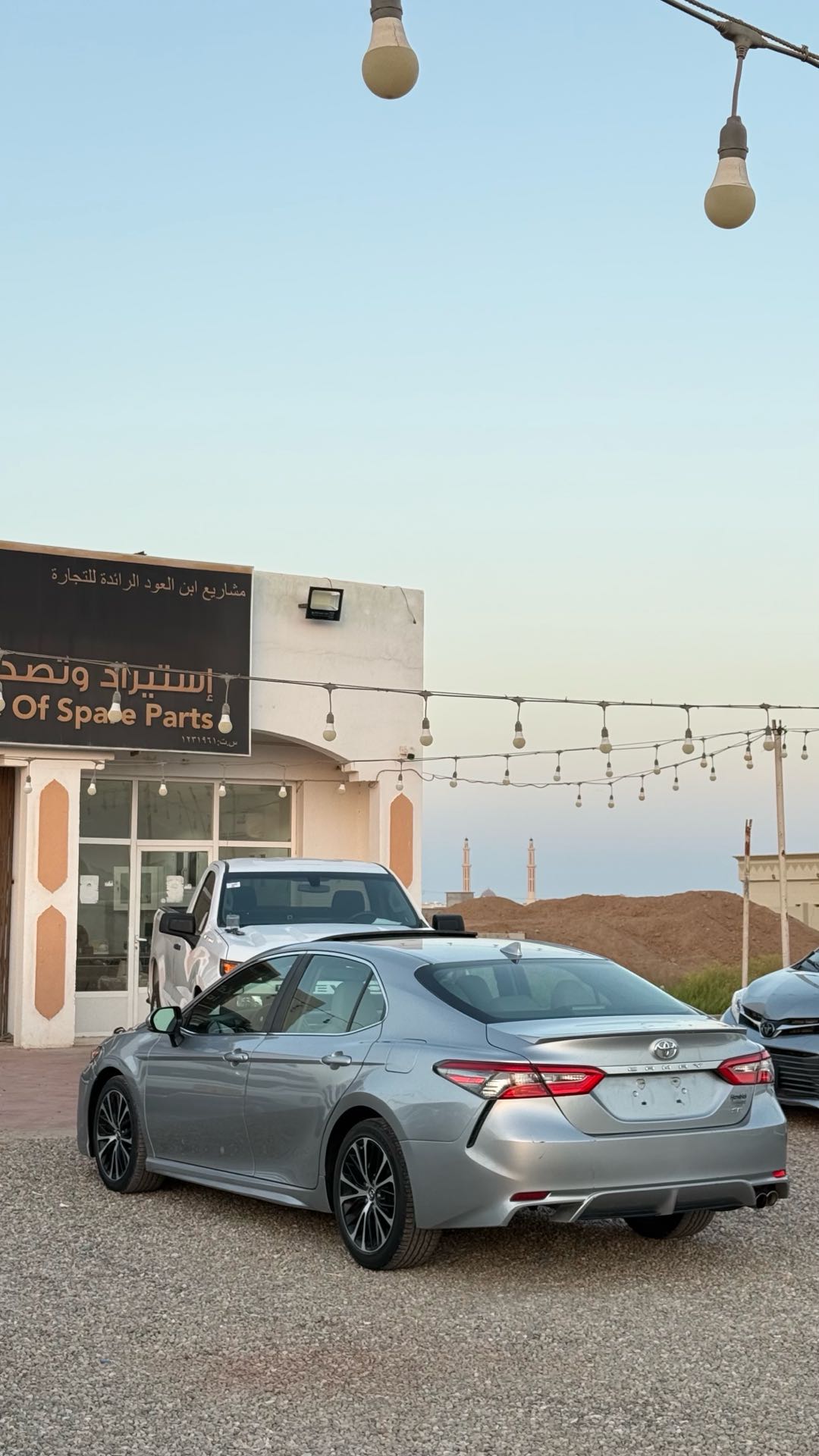 Car Image 2018 TOYOTA CAMRY SE