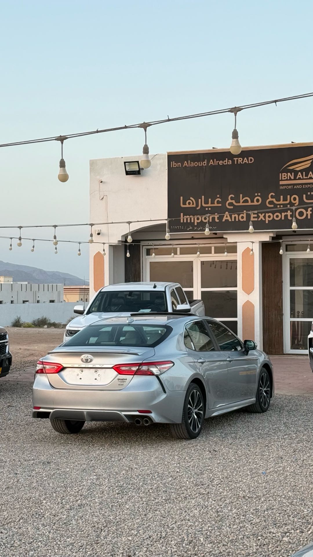 Car Image 2018 TOYOTA CAMRY SE