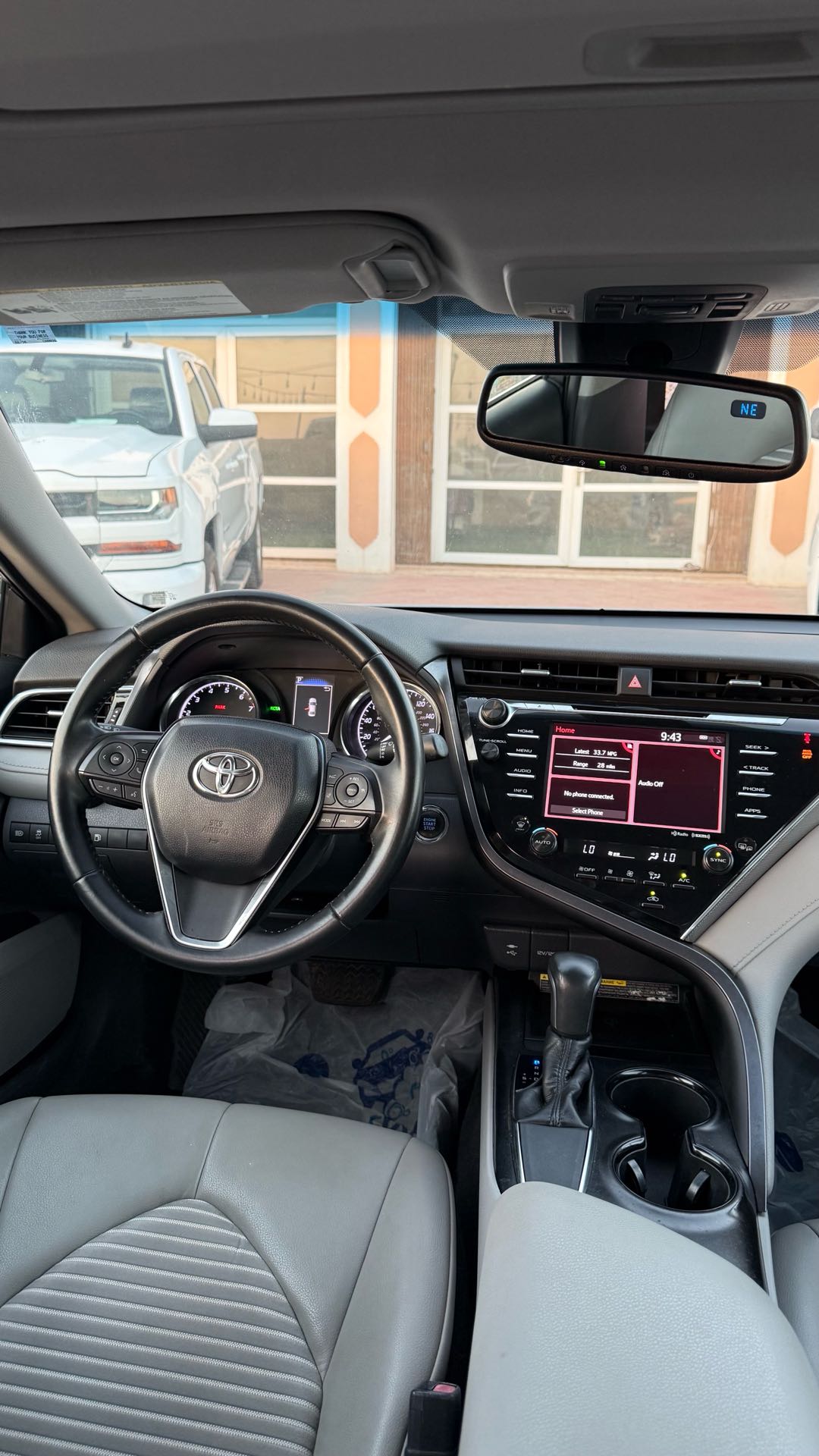 Car Image 2018 TOYOTA CAMRY SE