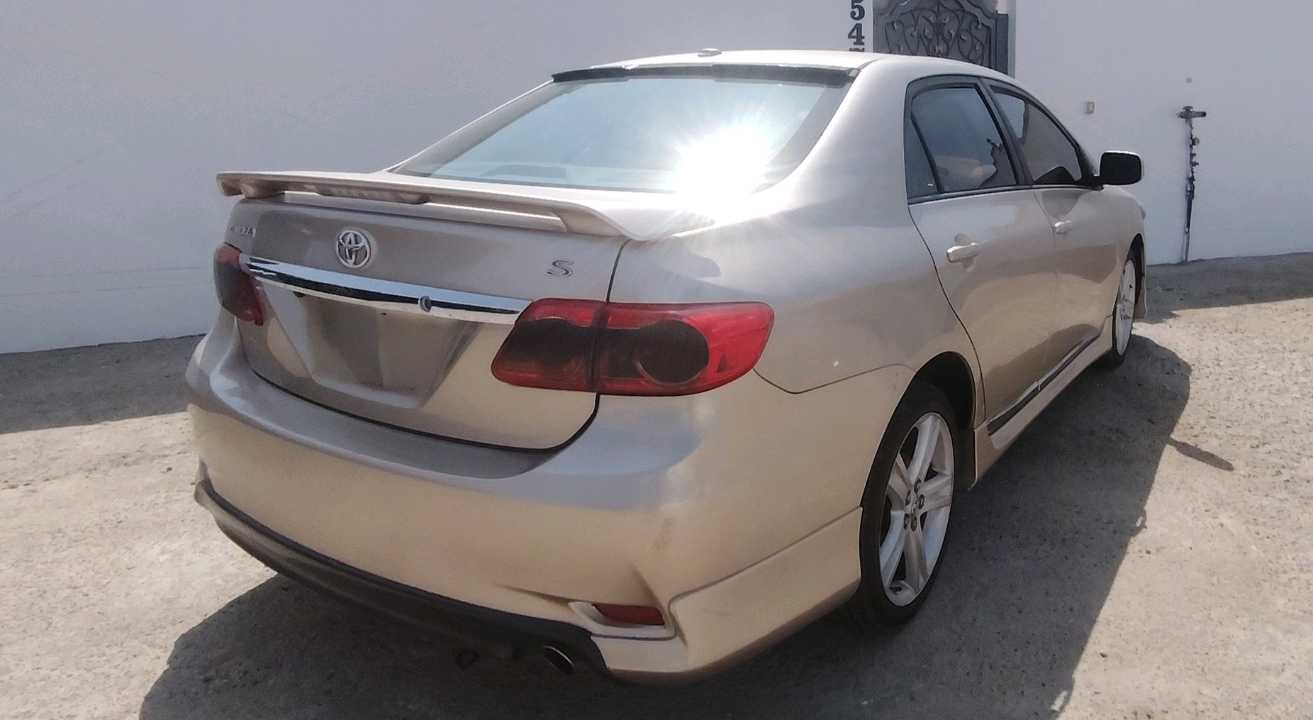 Car Image 2012 TOYOTA COROLLA S