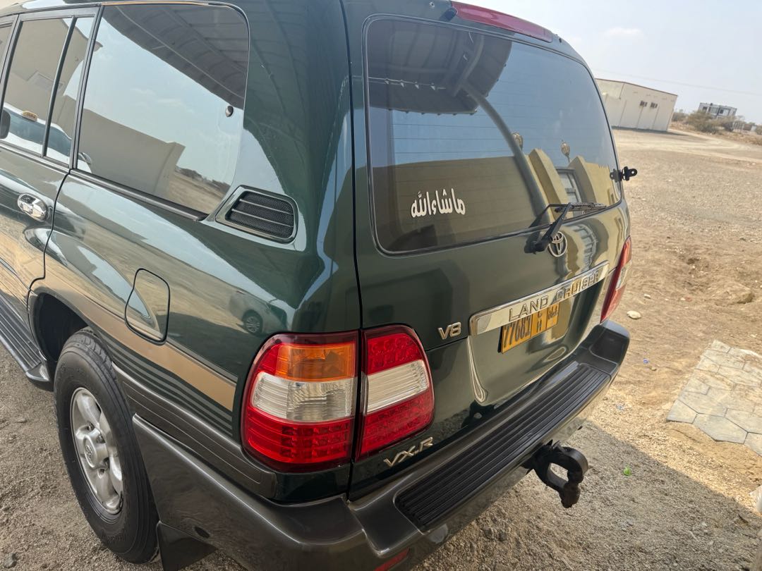 Car Image 1999 TOYOTA LAND CRUISER 
