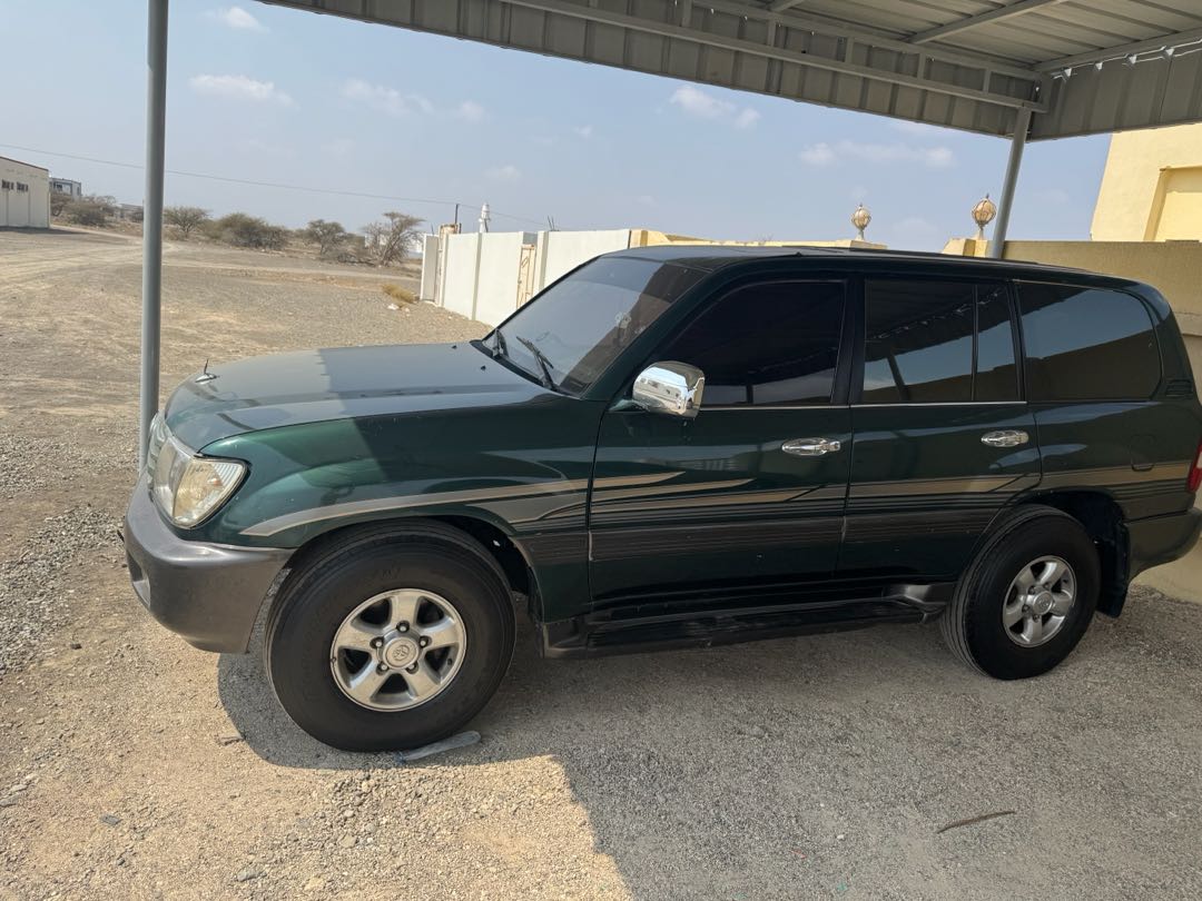 Car Image 1999 TOYOTA LAND CRUISER 