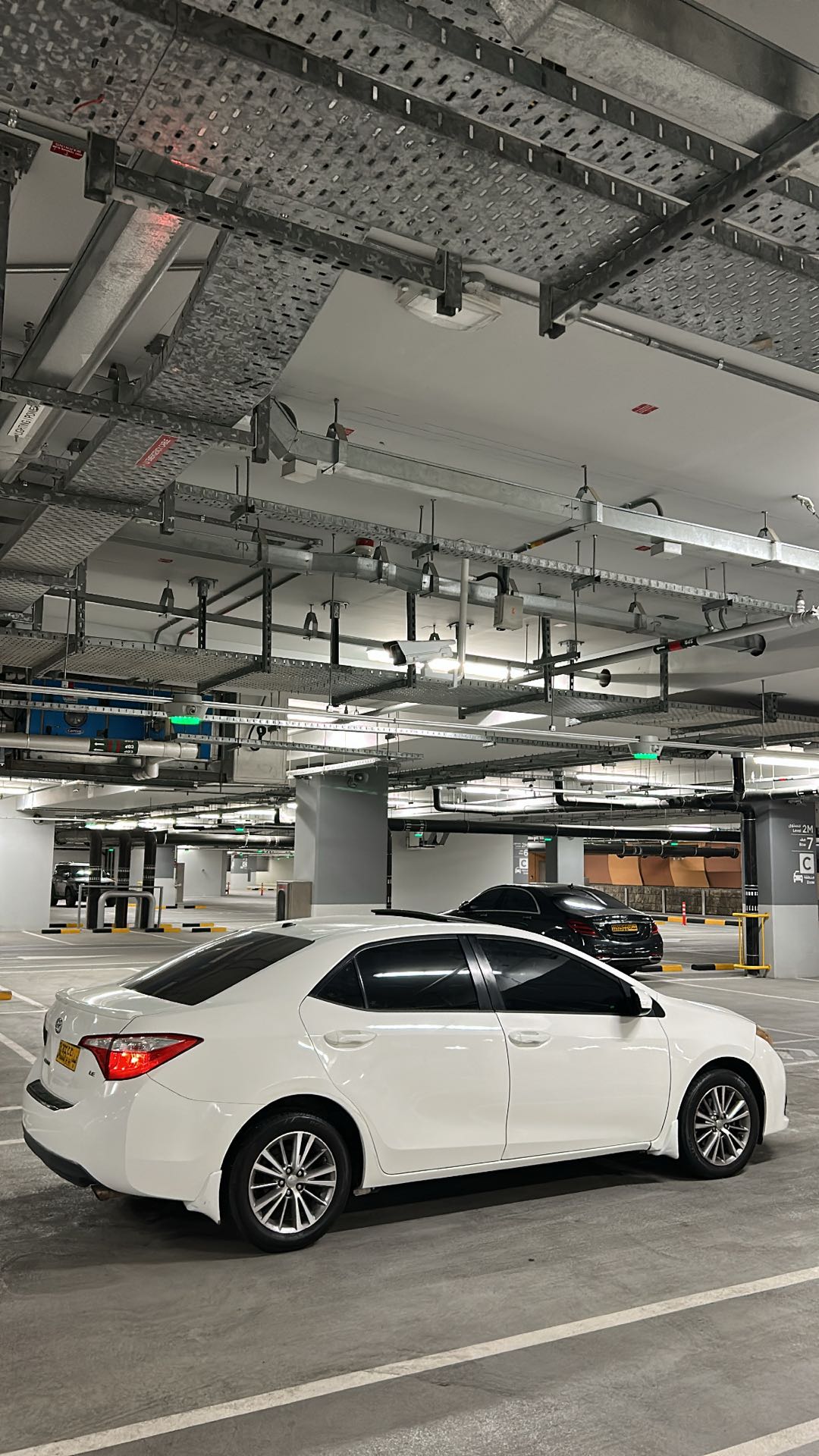 Car Image 2014 TOYOTA COROLLA L
