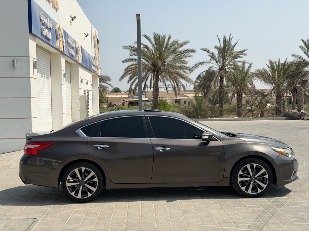 Car Image 2016 NISSAN ALTIMA SV