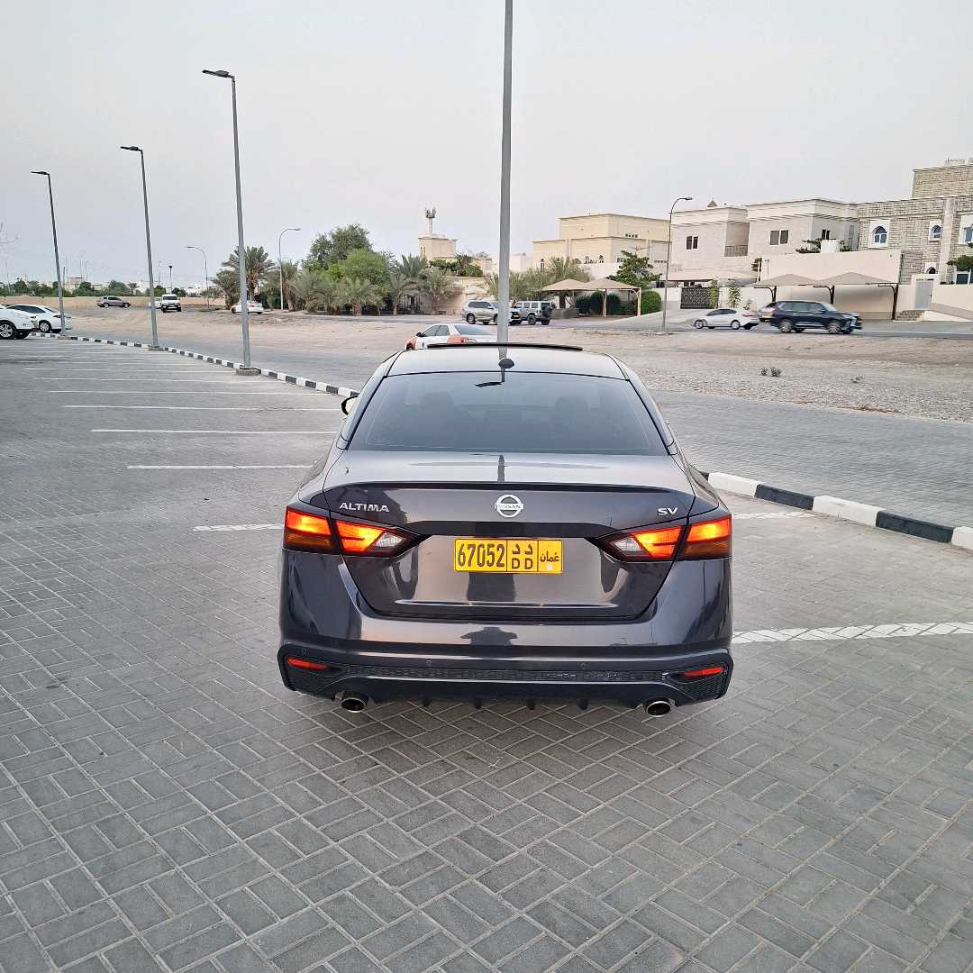 Car Image 2019 NISSAN ALTIMA SV