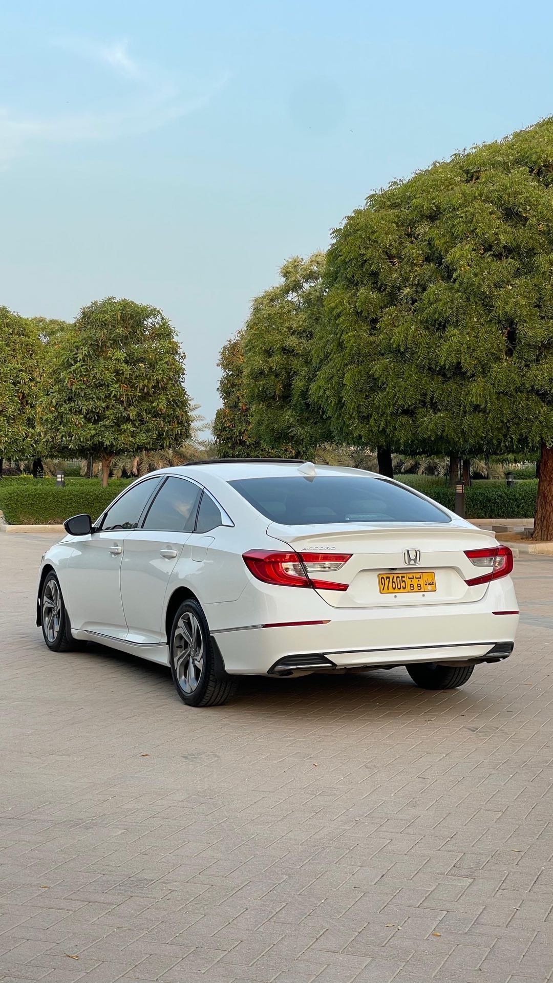 Car Image 2018 HONDA ACCORD EXL