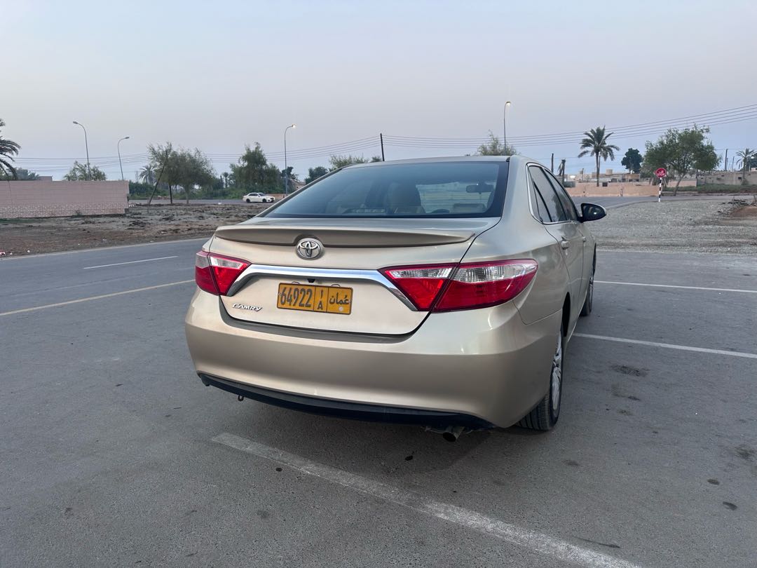 Car Image 2017 TOYOTA CAMRY GL