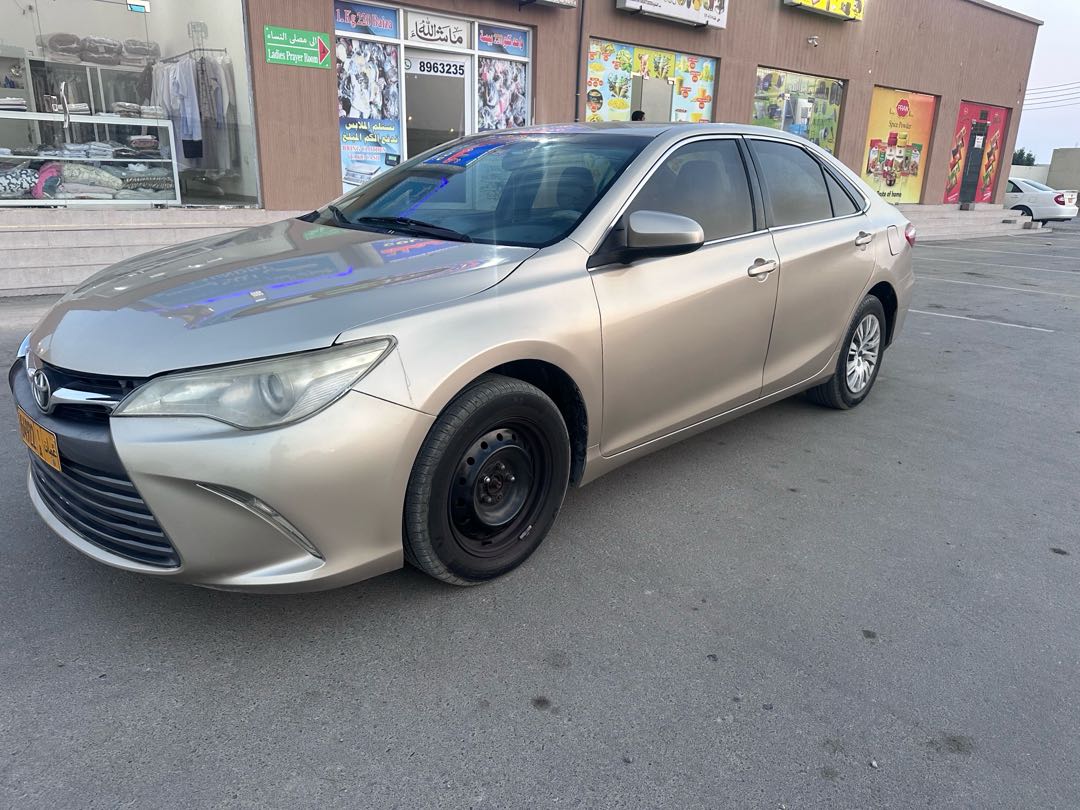 Car Image 2017 TOYOTA CAMRY GL