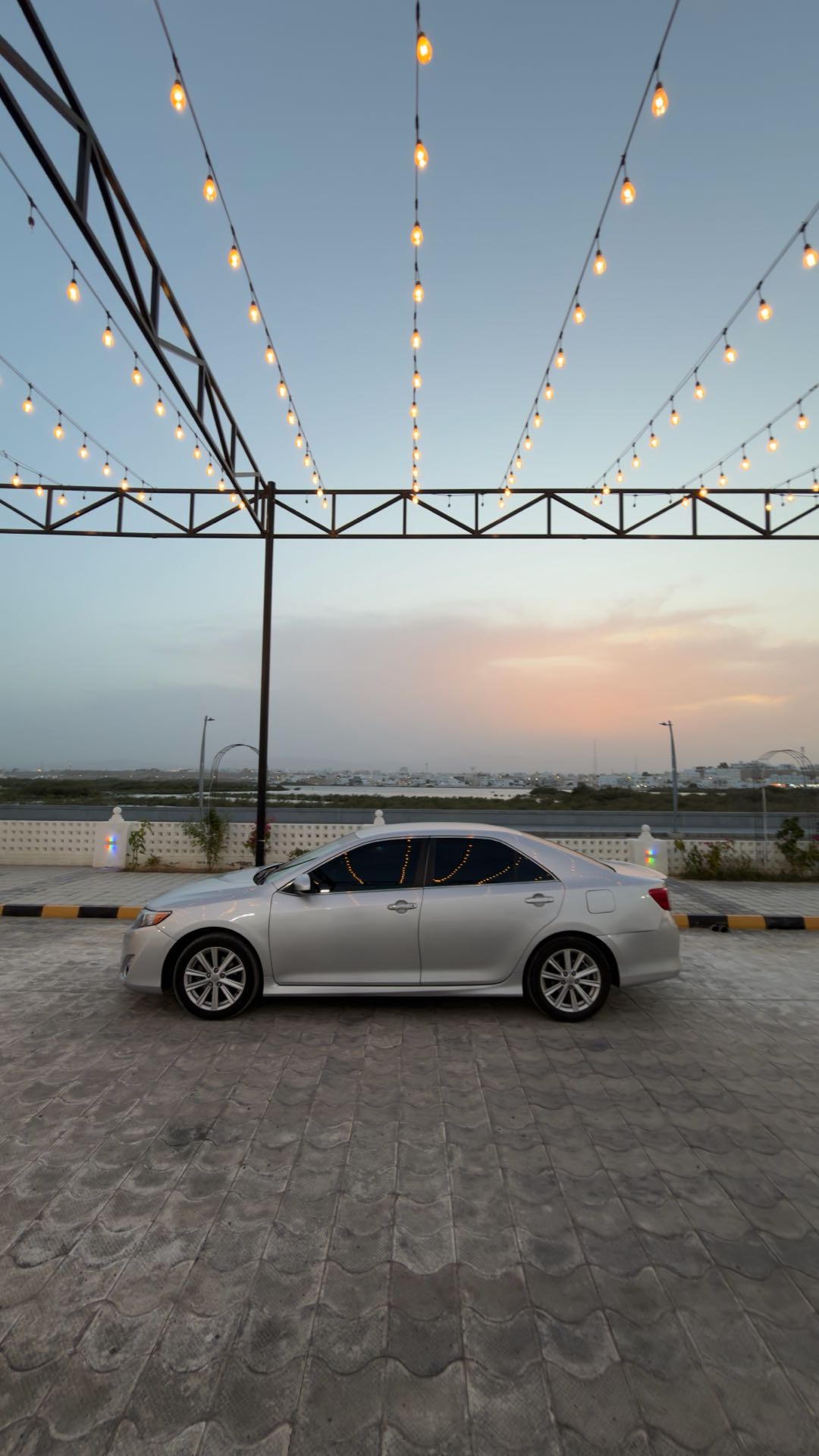 Car Image 2012 TOYOTA CAMRY LE