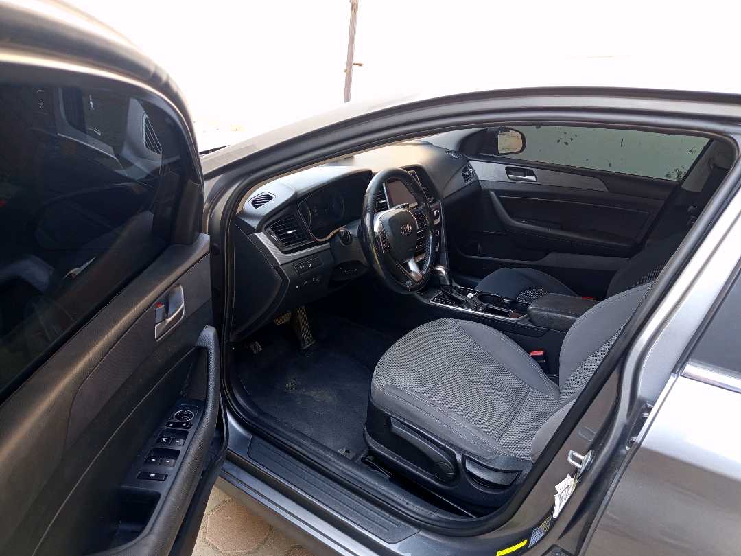 Car Image 2018 HYUNDAI SONATA SPORT