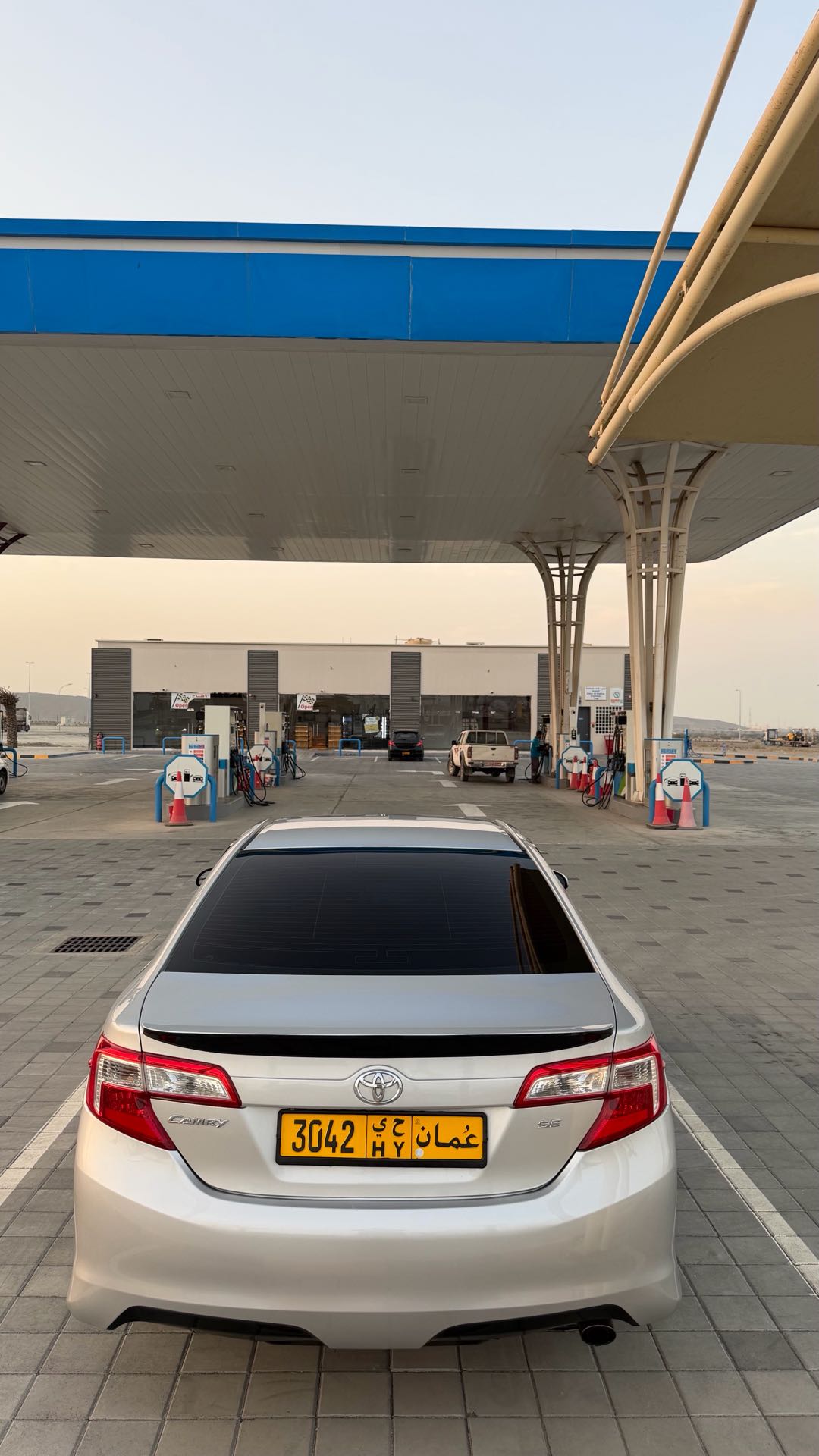 Car Image 2014 TOYOTA CAMRY SE