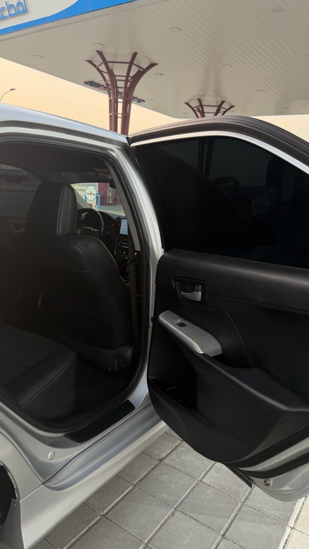 Car Image 2014 TOYOTA CAMRY SE