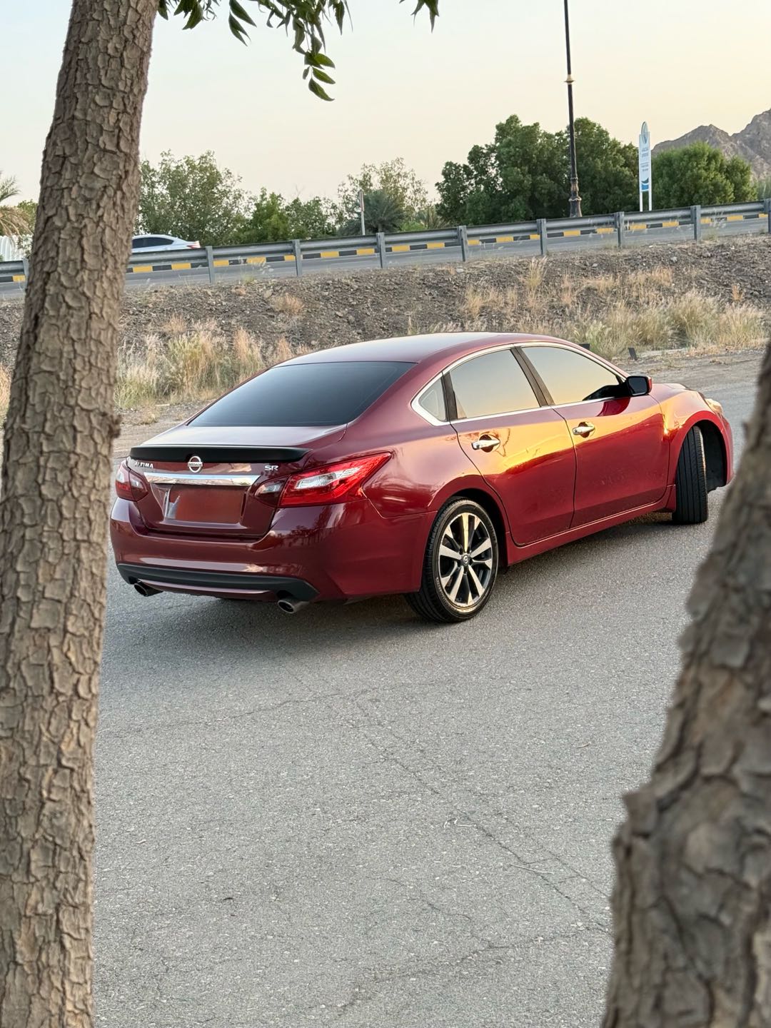 Car Image 2017 NISSAN ALTIMA SR