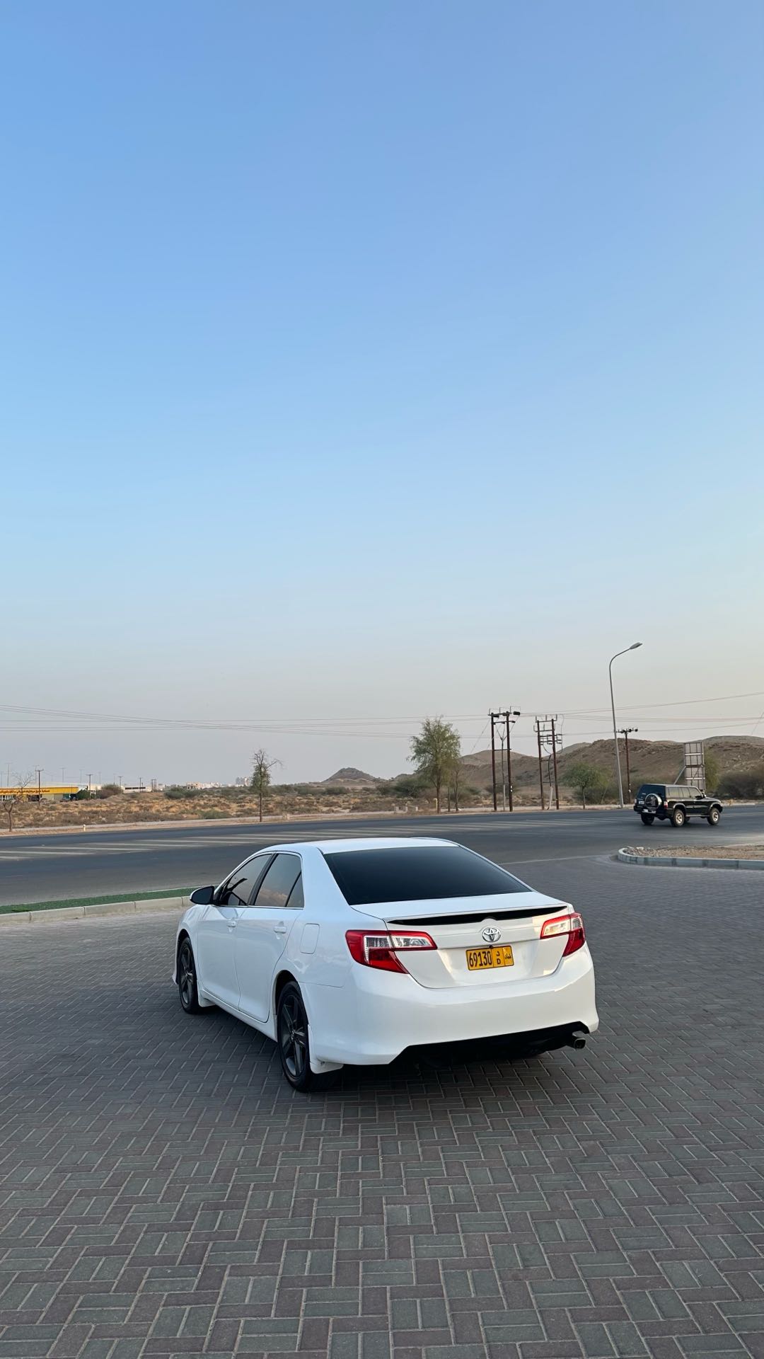 Car Image 2013 TOYOTA CAMRY SE