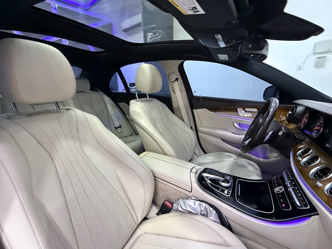 Car Image 2017 MERCEDES E Class 300