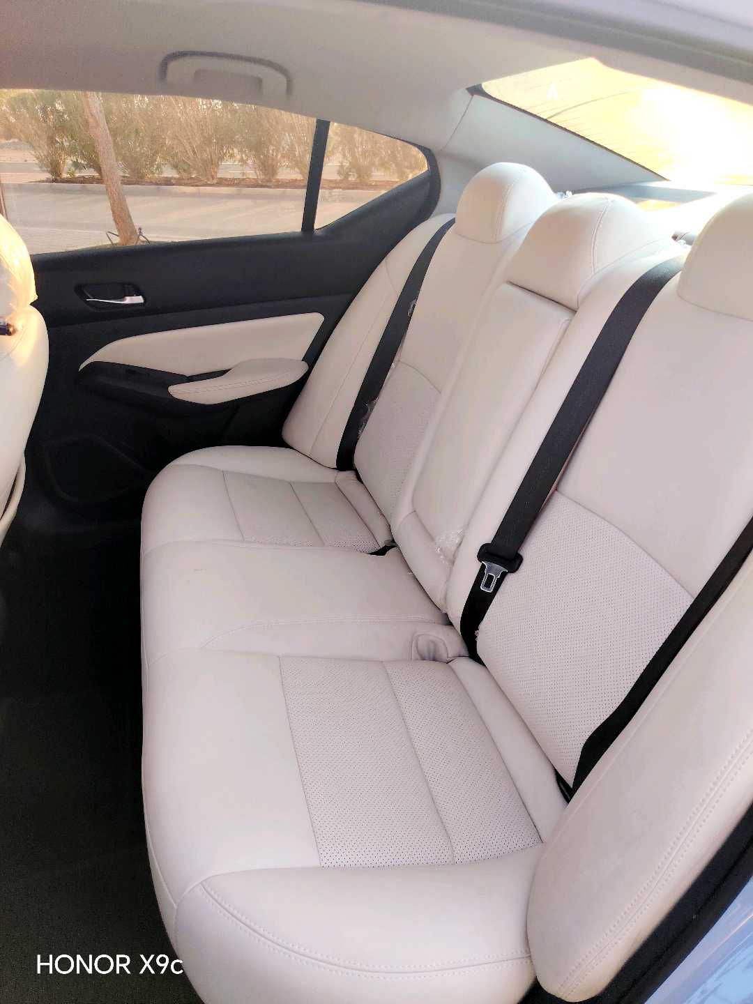Car Image 2020 NISSAN ALTIMA SR