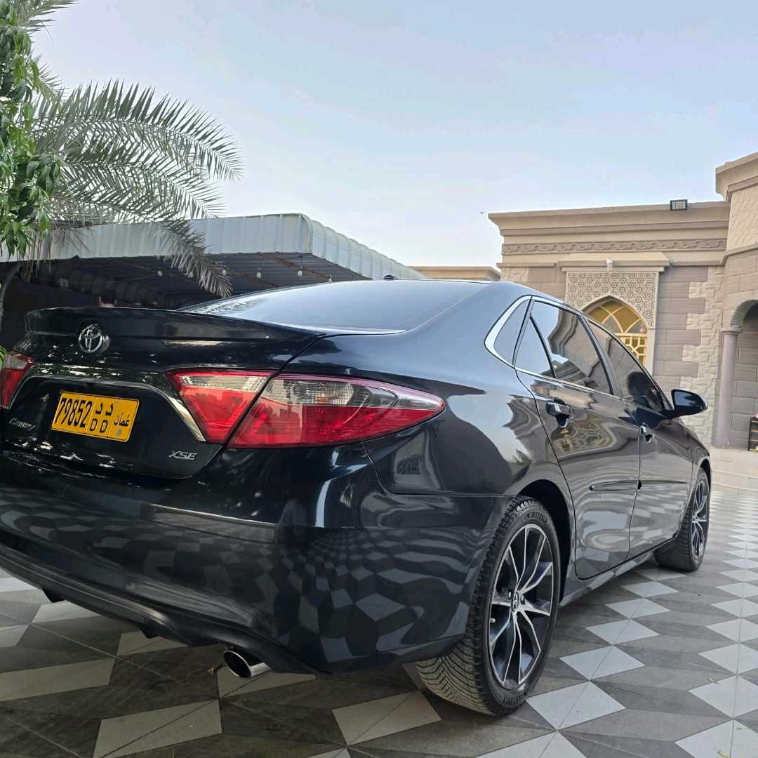 Car Image 2016 TOYOTA CAMRY XSE