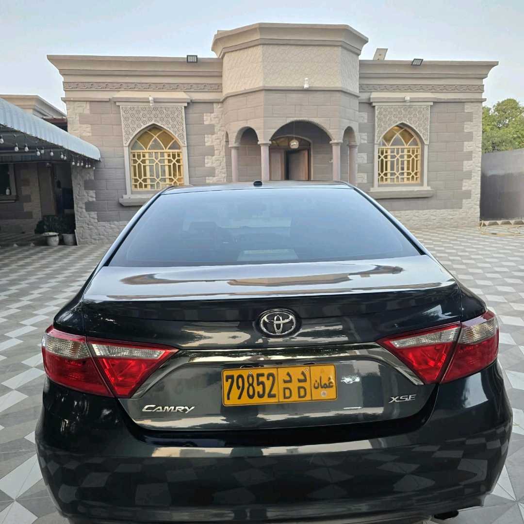 Car Image 2016 TOYOTA CAMRY XSE