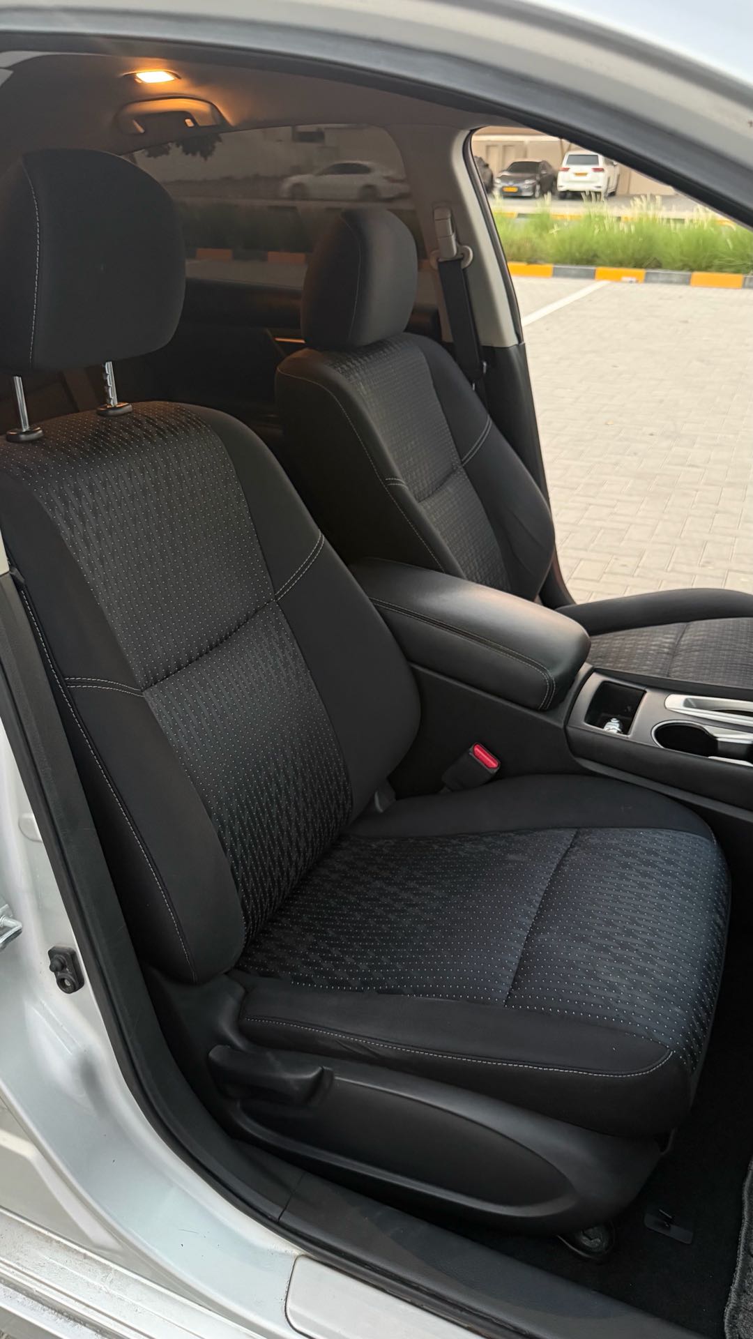 Car Image 2016 NISSAN ALTIMA SV