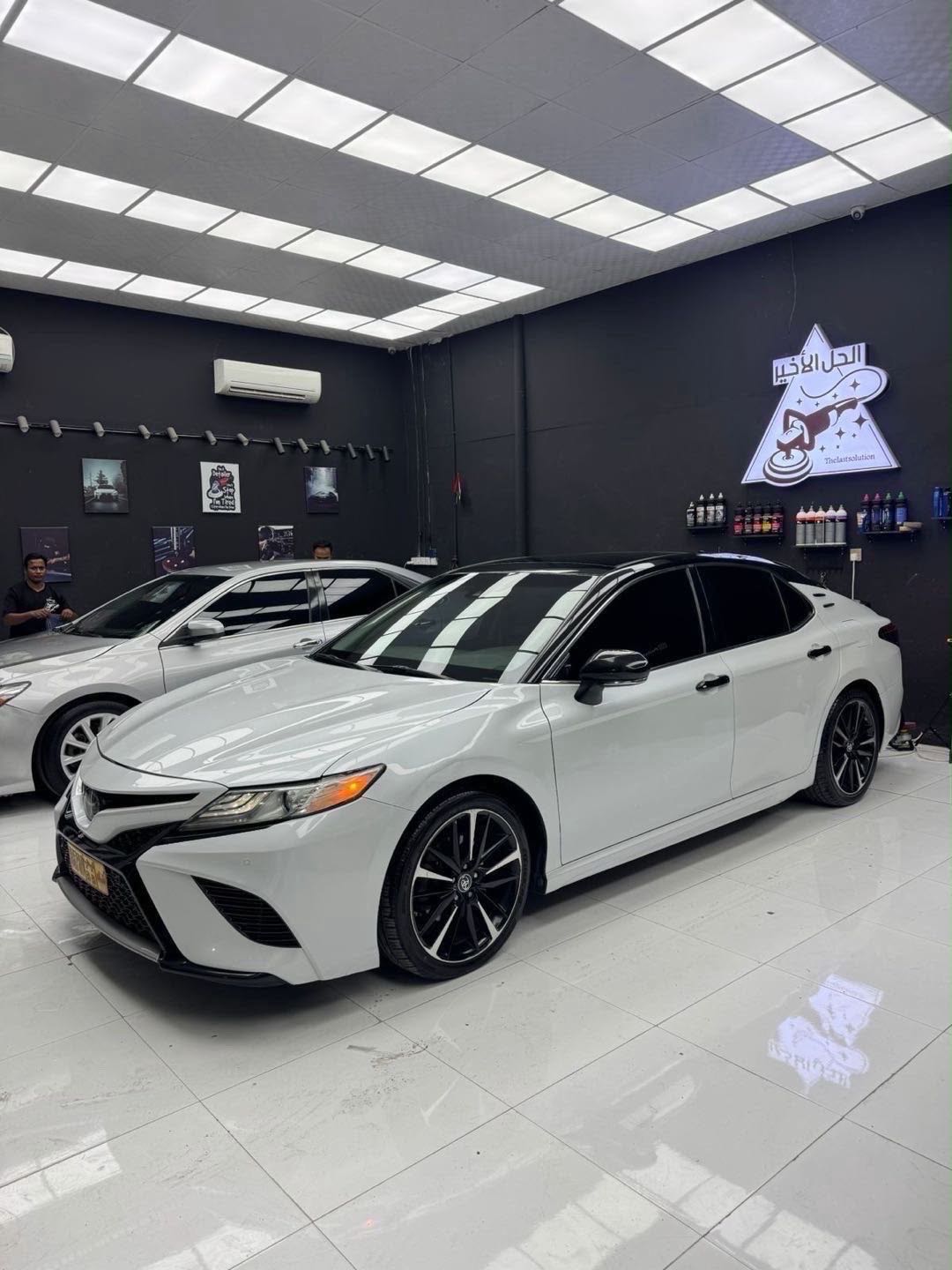Car Image 2018 TOYOTA CAMRY XSE