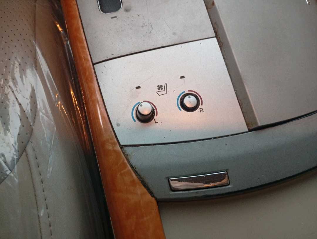 Car Image 2006 TOYOTA AVALON LIMITED