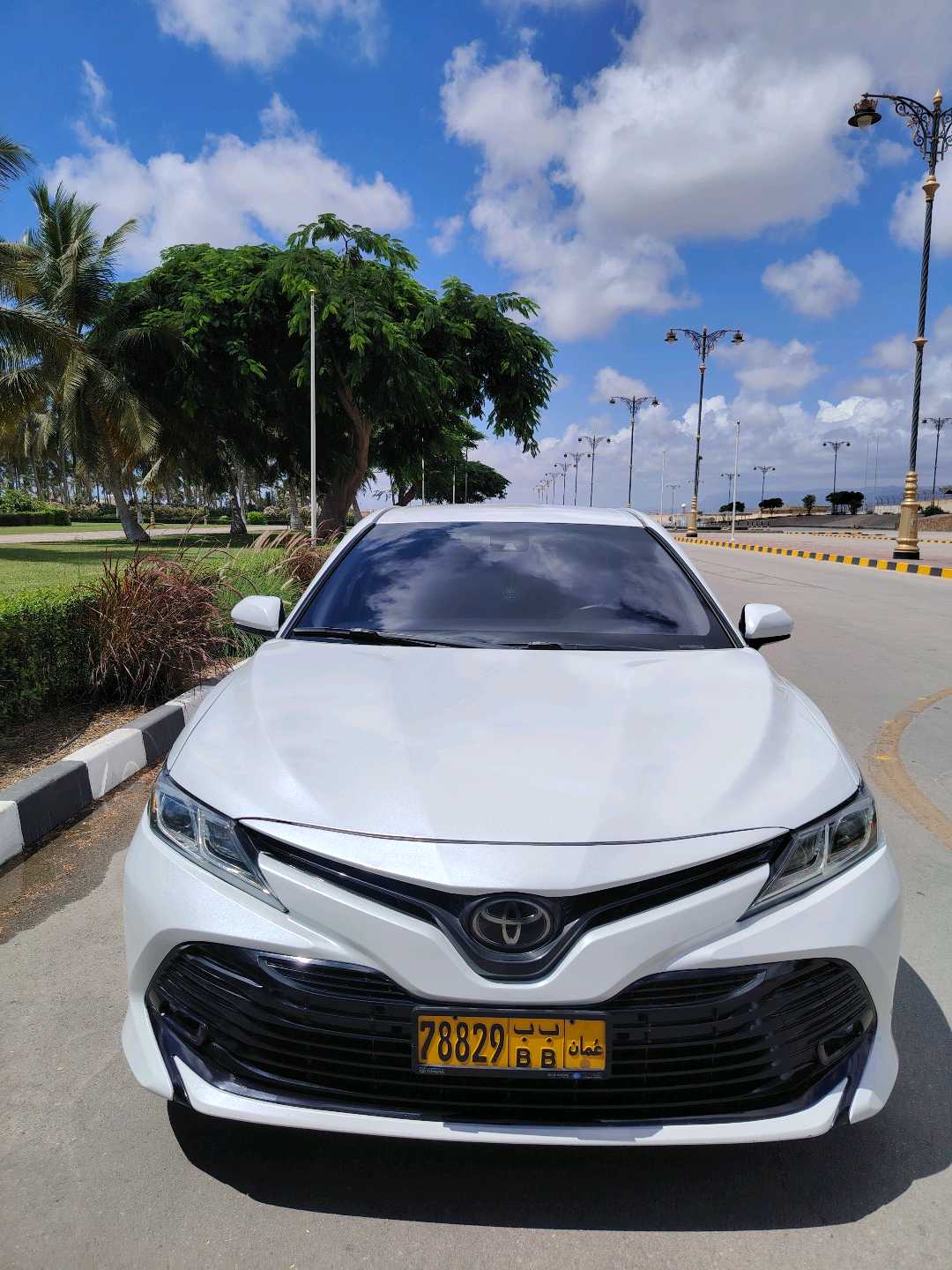 Car Image 2018 TOYOTA CAMRY LE