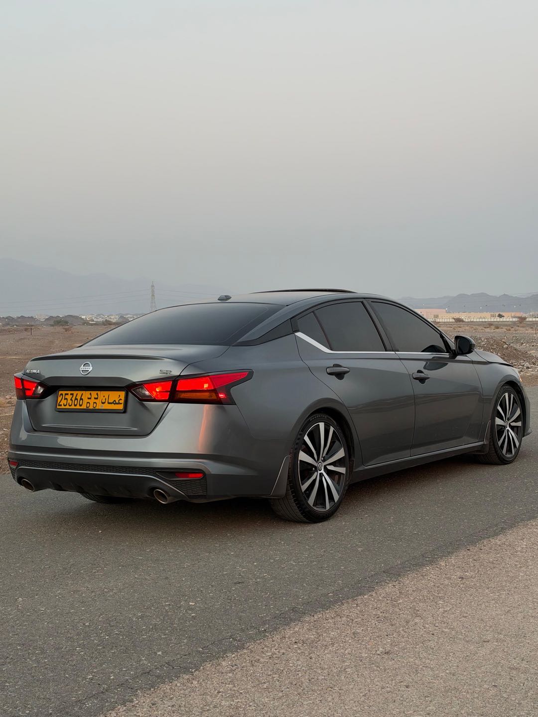 Car Image 2019 NISSAN ALTIMA SR