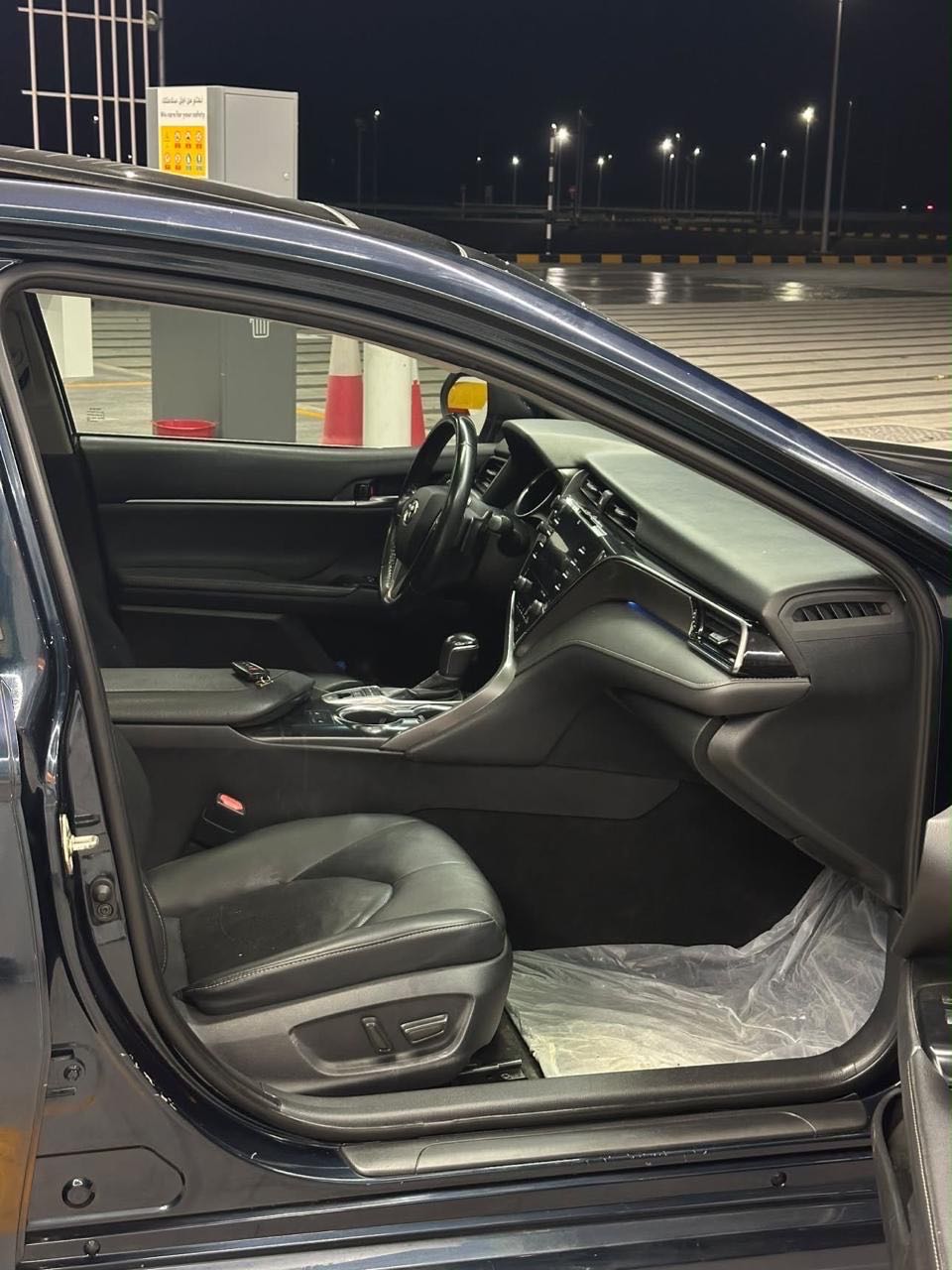 Car Image 2020 TOYOTA CAMRY XSE