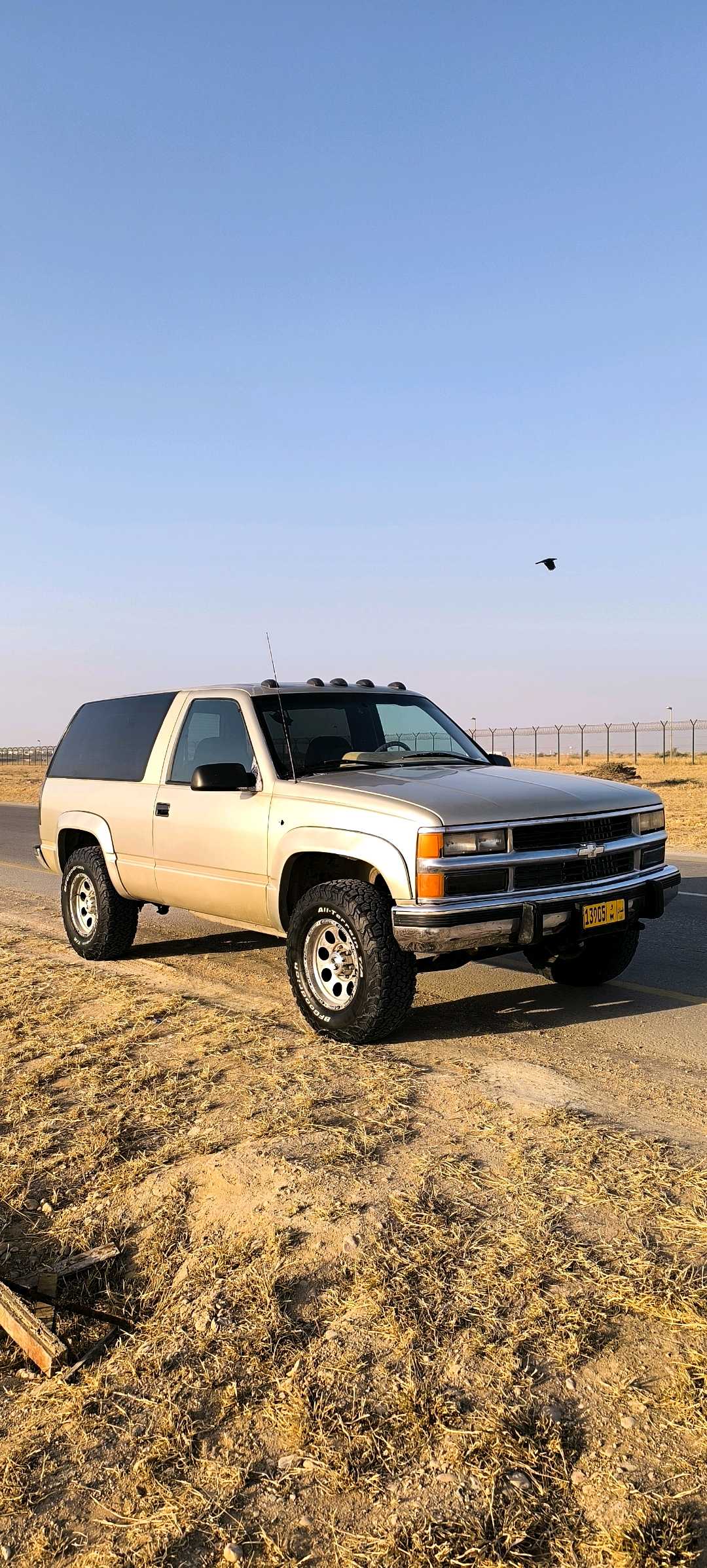 Car Image 1994 CHEVROLET TAHOE 