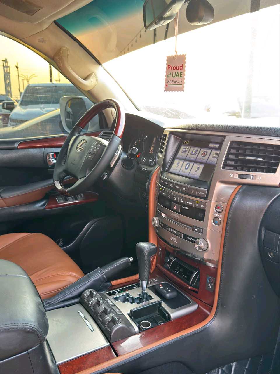 Car Image 2015 LEXUS LX 570