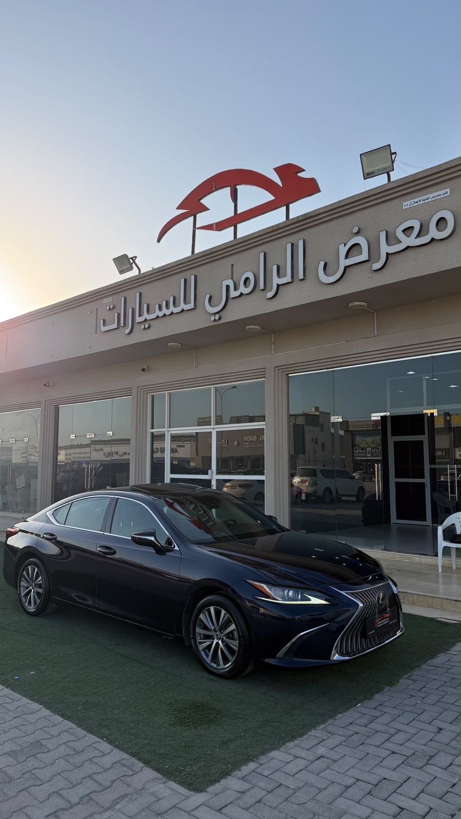 Car Image 2019 LEXUS ES 350