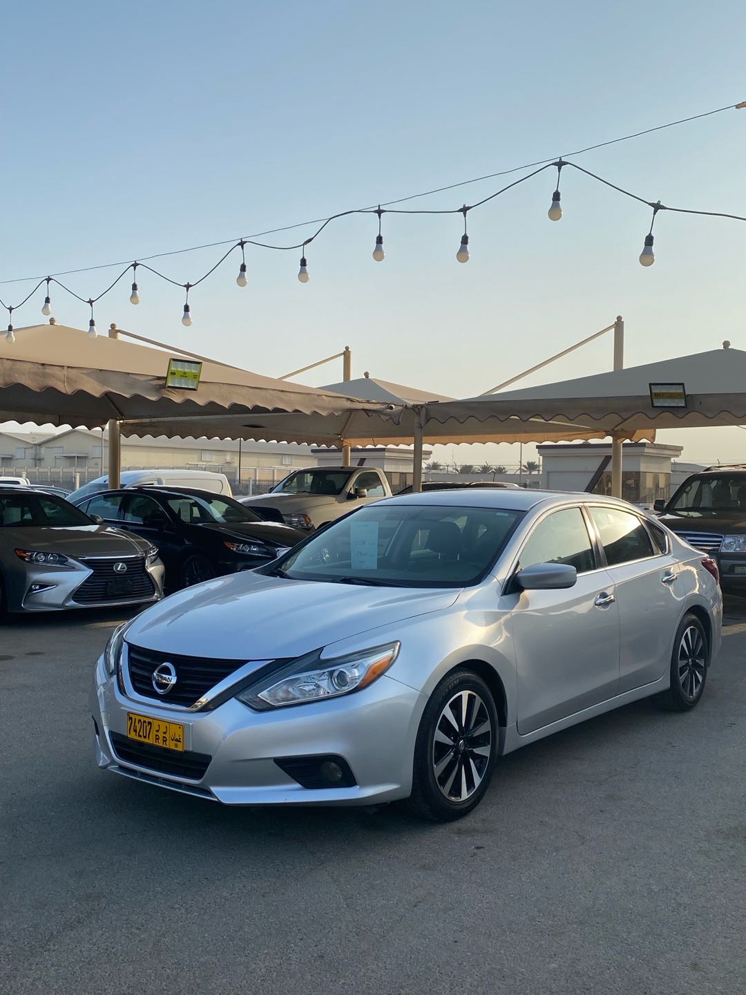 Car Image 2018 NISSAN ALTIMA SV
