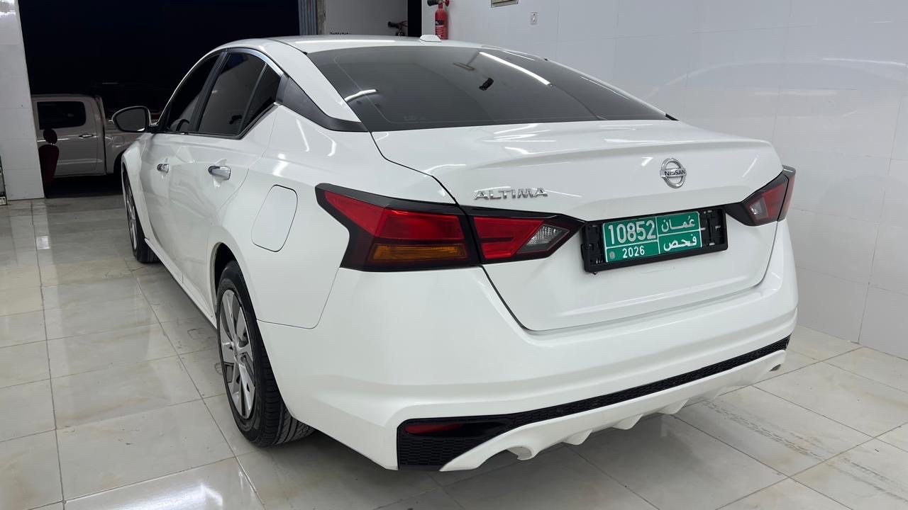 Car Image 2019 NISSAN ALTIMA S