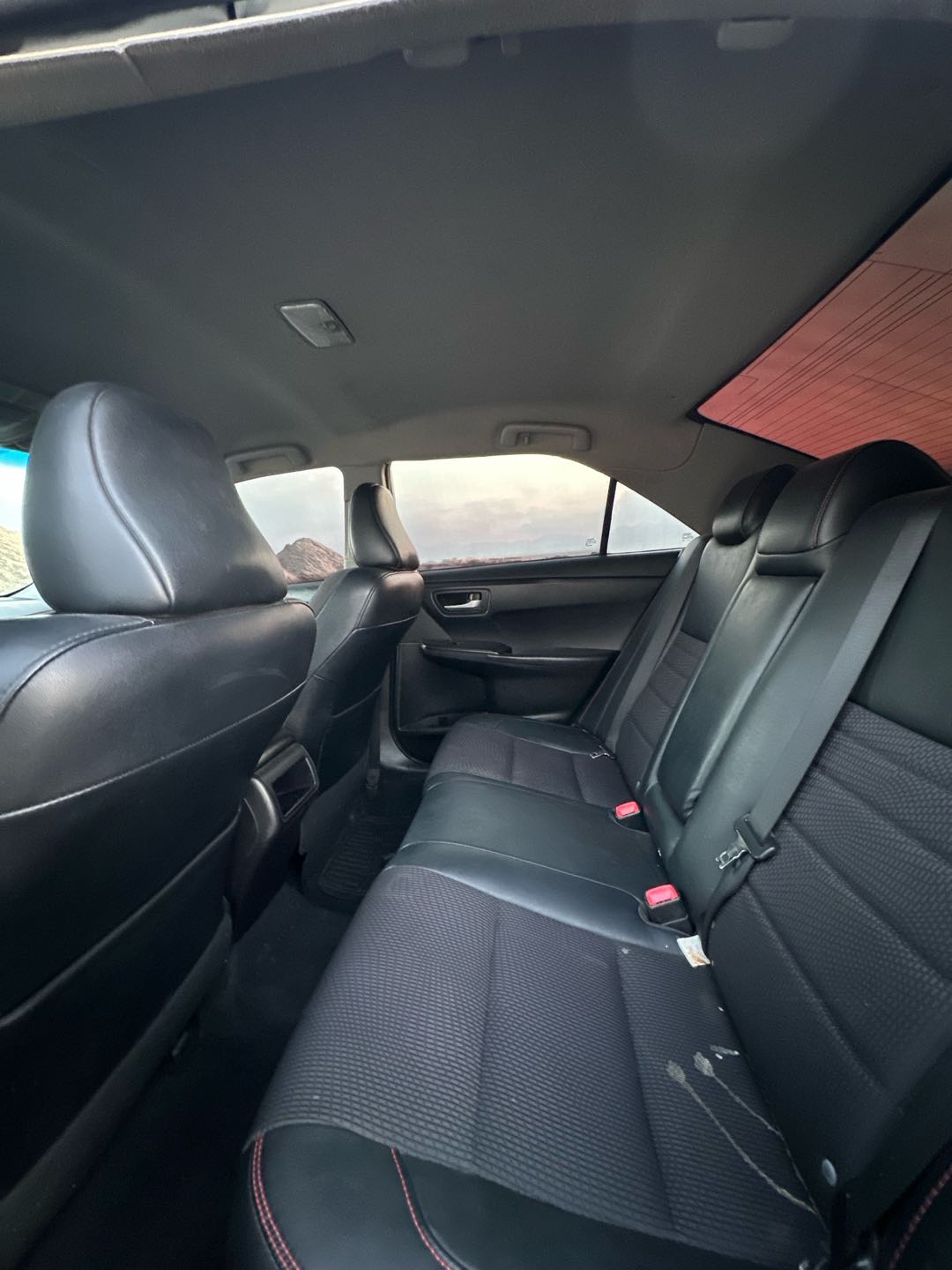 Car Image 2017 TOYOTA CAMRY SE