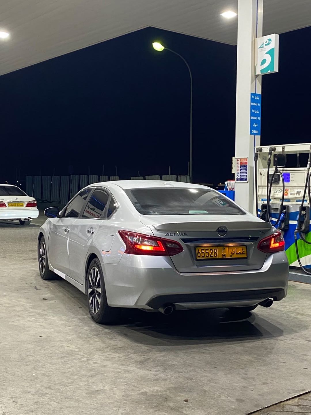 Car Image 2018 NISSAN ALTIMA SL