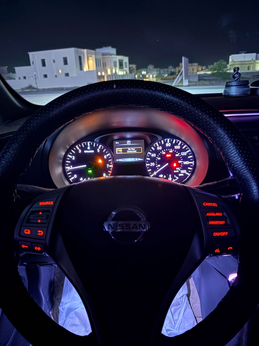 Car Image 2016 NISSAN ALTIMA SL
