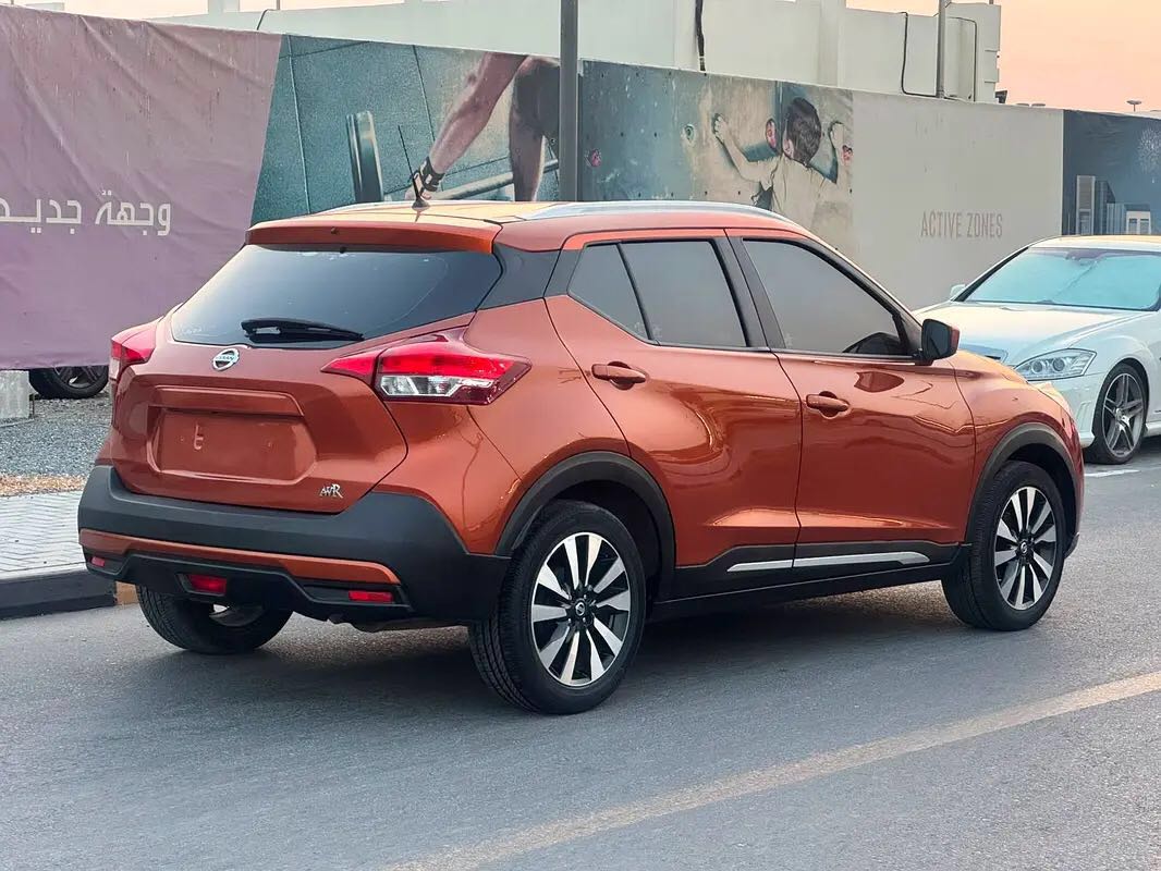 Car Image 2018 NISSAN KICKS 