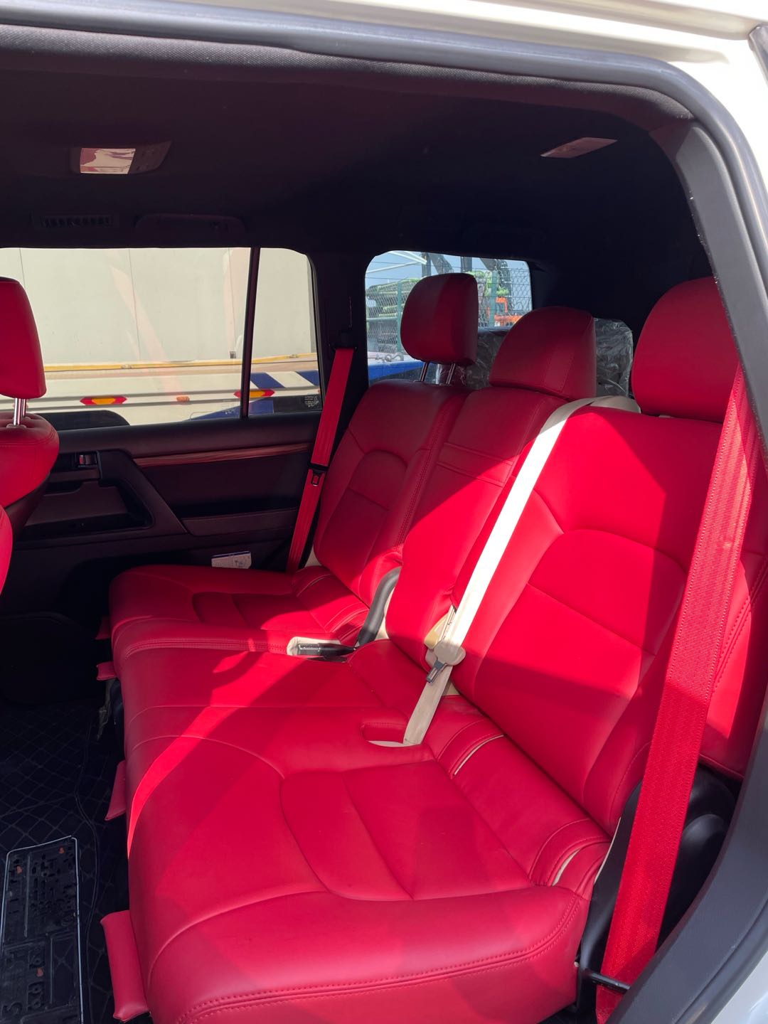 Car Image 2018 TOYOTA LAND CRUISER GX.R
