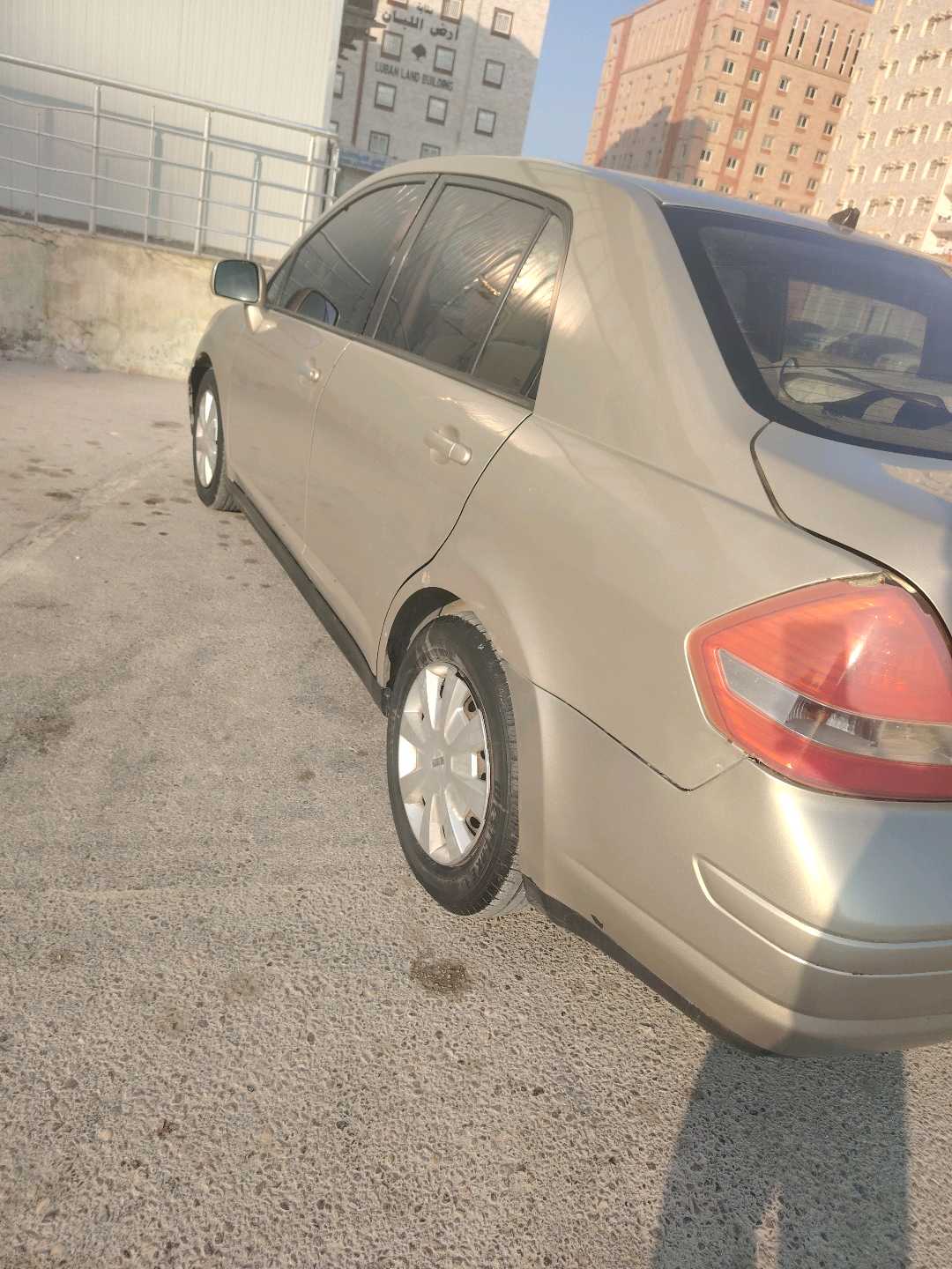 Car Image 2012 NISSAN TIIDA S