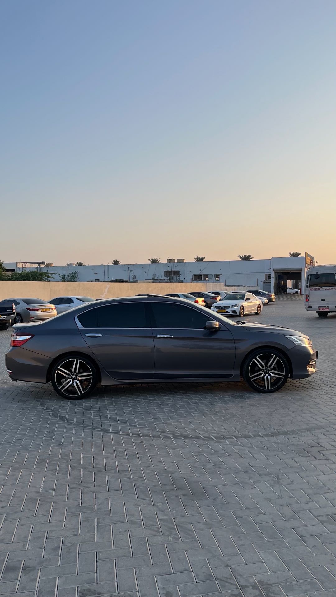 Car Image 2017 HONDA ACCORD TOURING