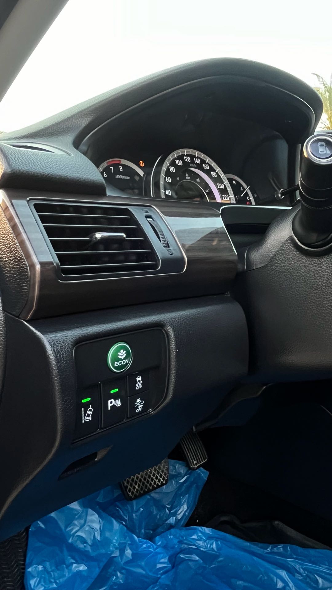 Car Image 2017 HONDA ACCORD TOURING